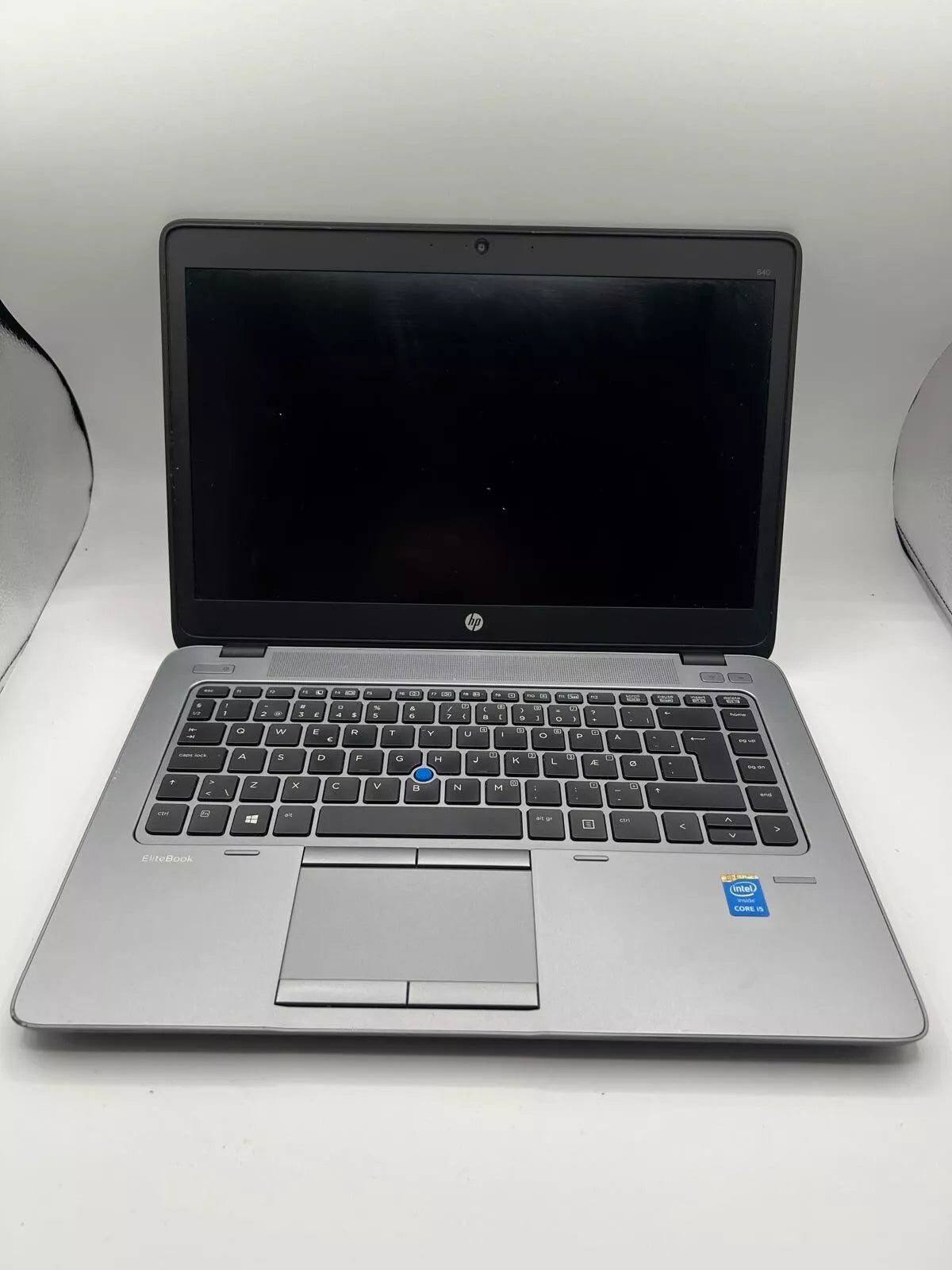 Hp EliteBook 840 G2, Notebook Pc Portatile 14" BATTERIA NUOVA, Intel i5-5200U, Ram 8Gb SSD 256Gb Win 10 (Ricondizionato Grado B)